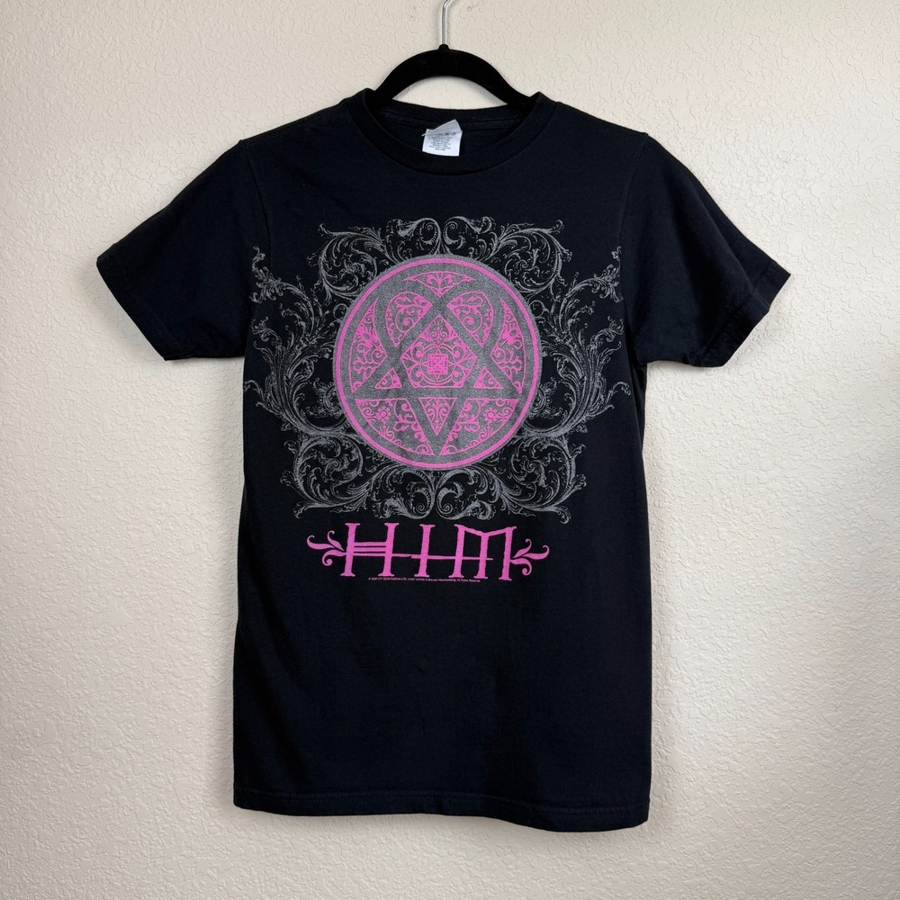 Vtg HIM Band 2006 Rock Tour Pink Heartagram T-Shirt Emo Grunge Goth